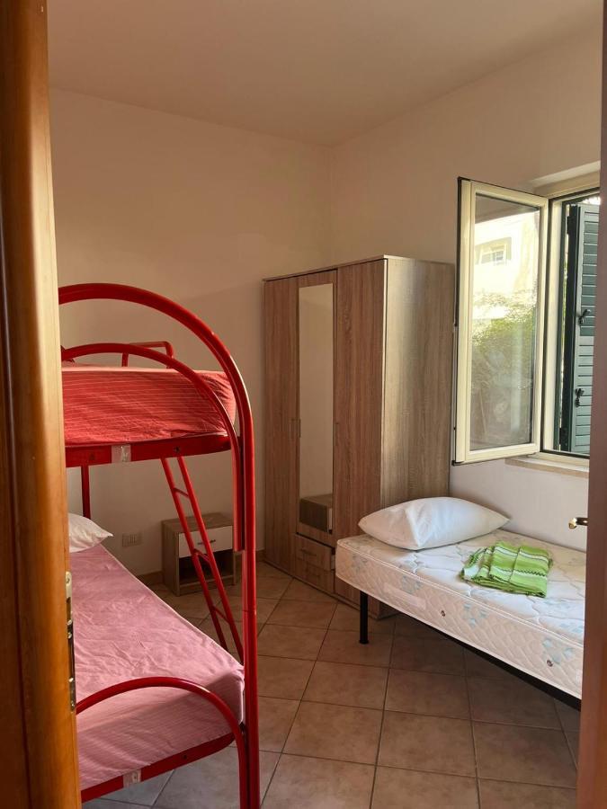 Apartamento Bilocale Vista Mare Sul Lungomare Siderno Exterior foto